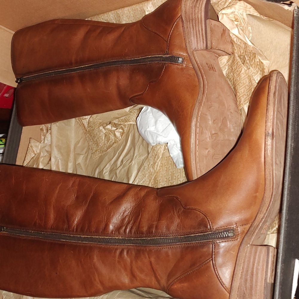 FRYE Leather boots 9 1/2 M Carson Piping Tall Caramel NEW